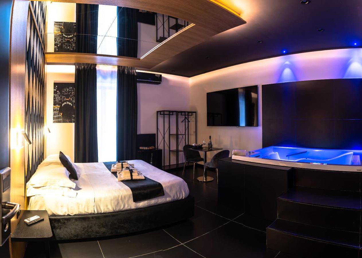 Maximum Hub Suite&Spa Palerme Extérieur photo