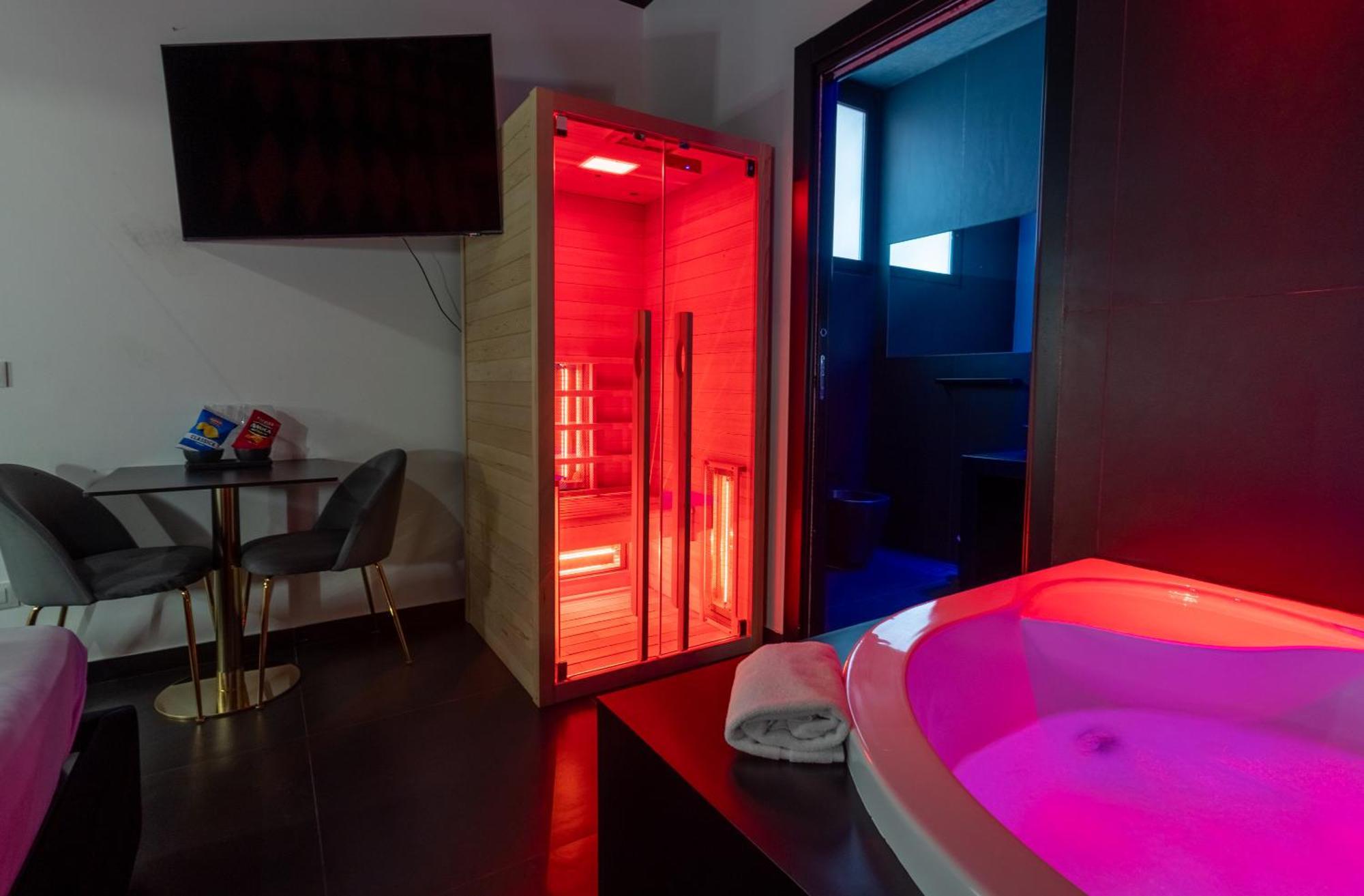 Maximum Hub Suite&Spa Palerme Extérieur photo