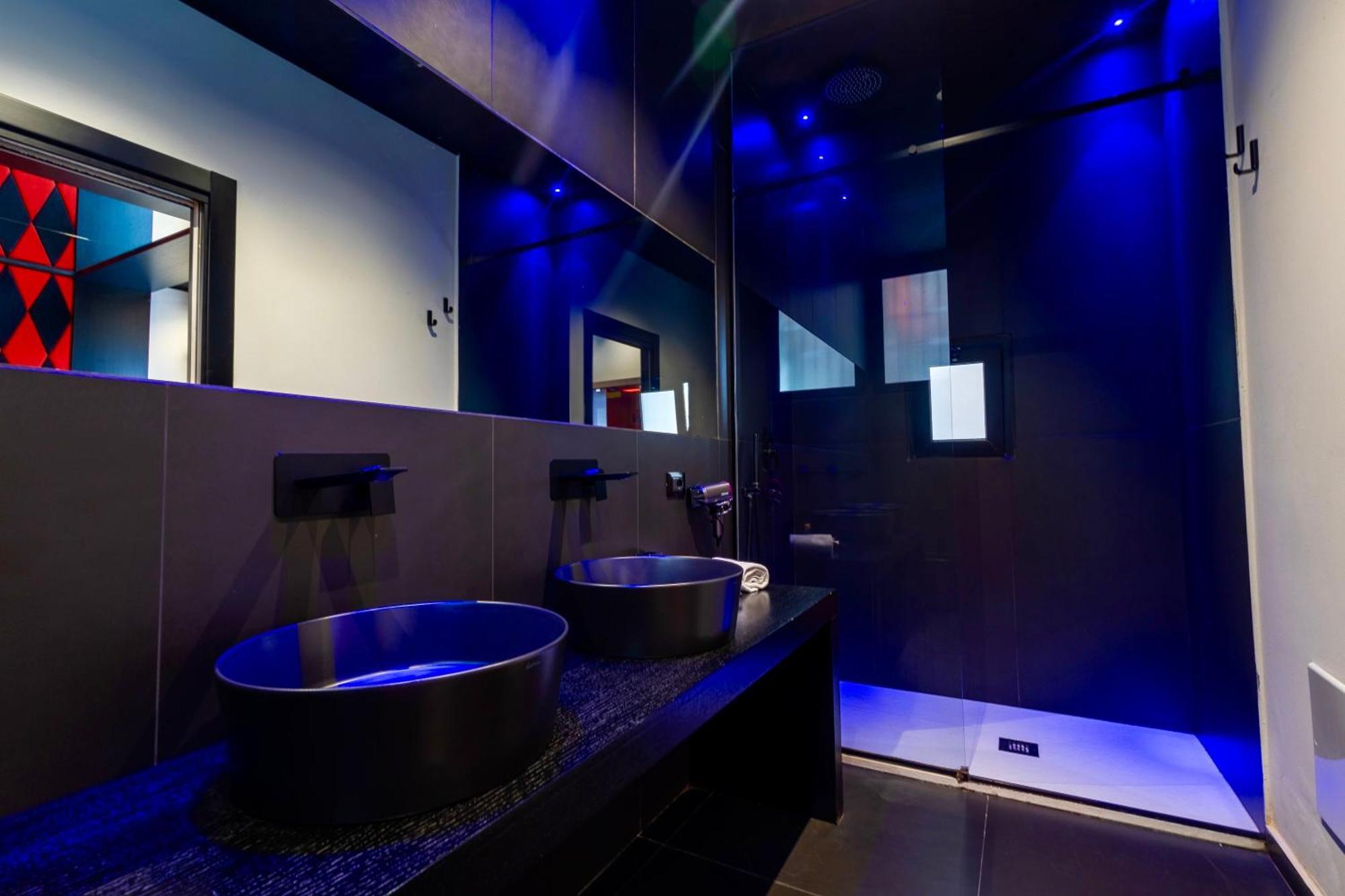 Maximum Hub Suite&Spa Palerme Extérieur photo